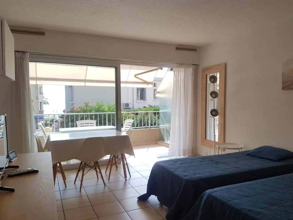 Studio Saint-Raphael, 1 Piece, 2 Personnes - Fr-1-466A-16 France